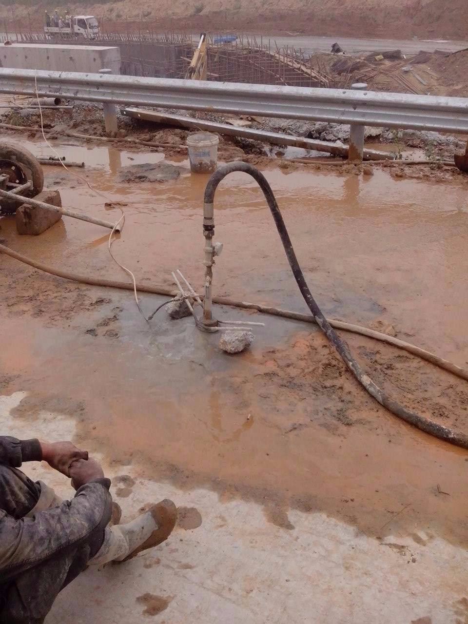 竟陵街道路基压密注浆